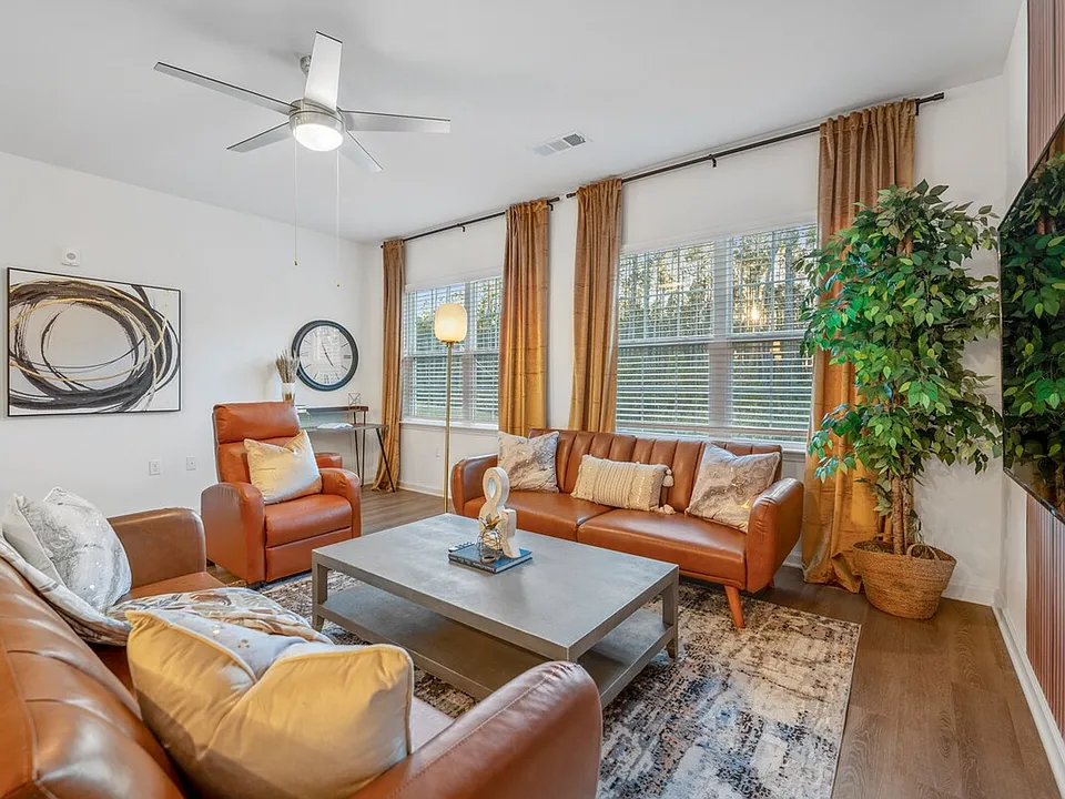 637 Wildlight Ave #1-ID1532078P