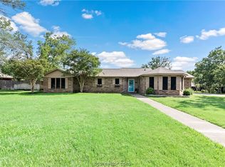 4300 Brompton Ln, Bryan, TX 77802