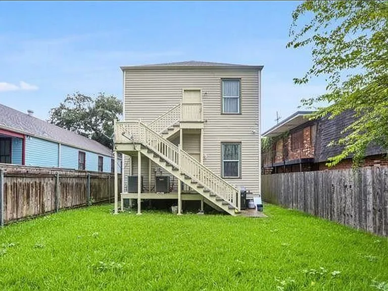 2322 Chippewa St — Photo 20