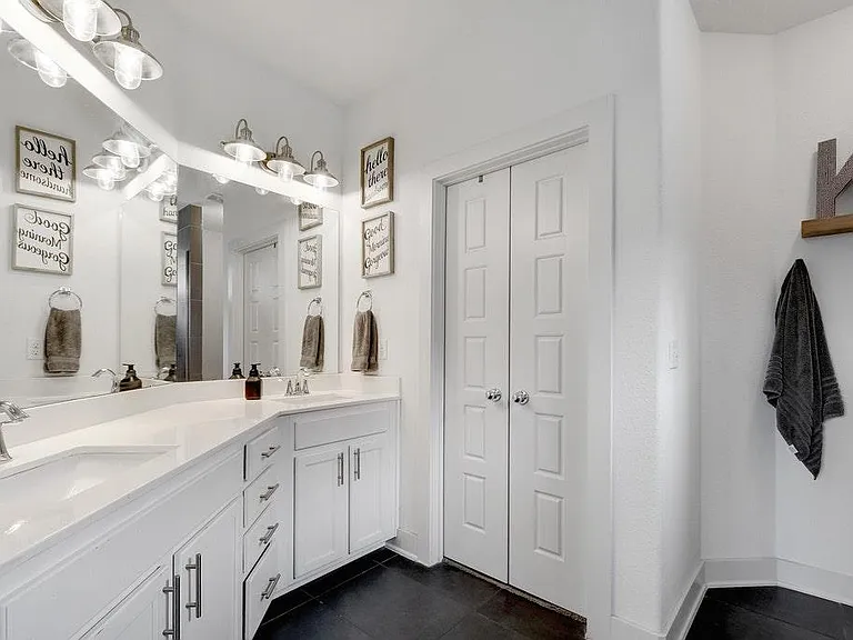 9710 Tanglemede St — Photo 20