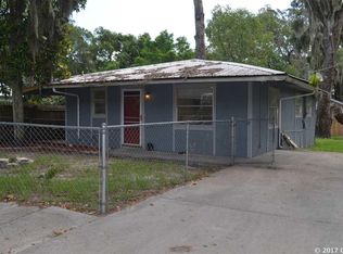 715 S 15th St, Palatka, FL 32177