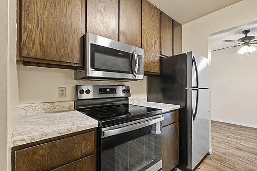 Cedarwood West Apartments Photo 1