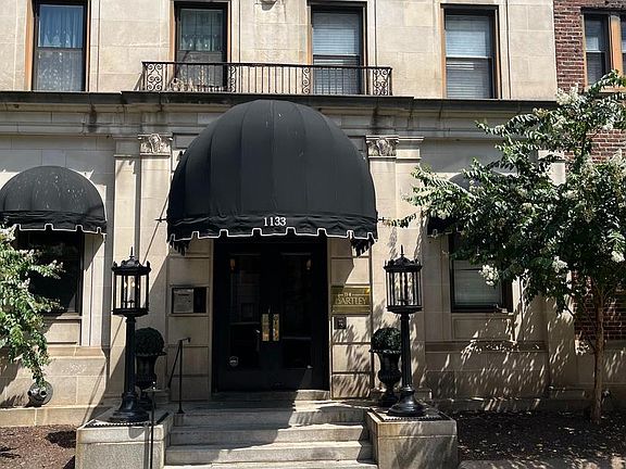 3rd image of 1133 13th St NW #402