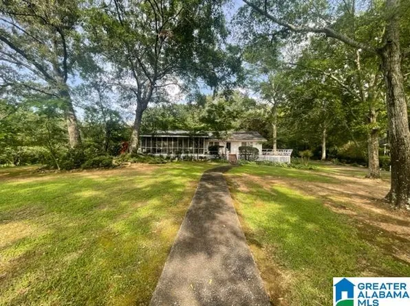 192 Oak Ridge Ln, Talladega, AL 35160