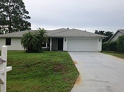 1st image of 389 SE Huron Ter