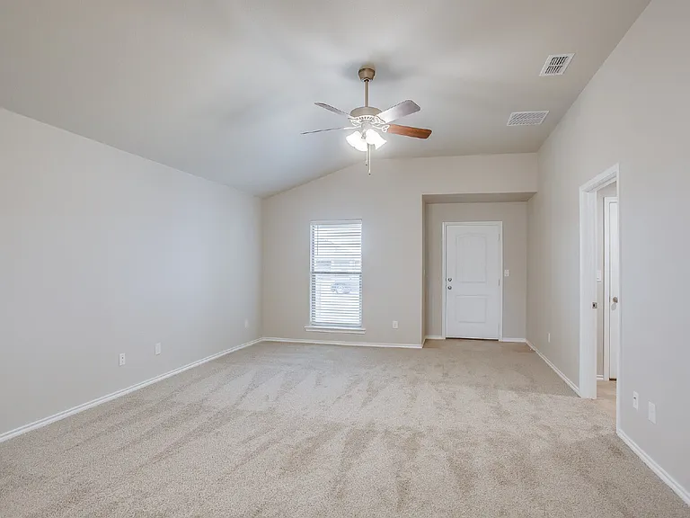 14204 Vernon Ave — Photo 14