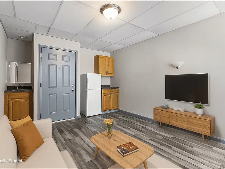 Campus Edge Apts — Photo 2