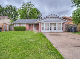 1008 Kings Rd, Moore, OK 73160