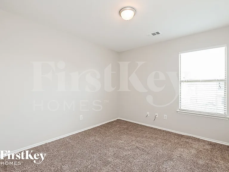8143 Chancewood Ln — Photo 11