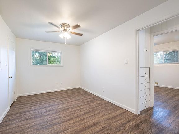 4th image of 1028 E Mansfield Ave