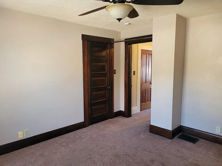 956 Hale Ave — Photo 15