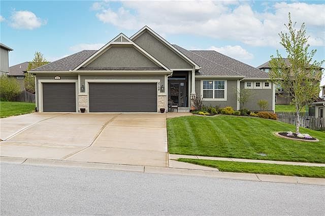 1st image of 4704 NE 91st St