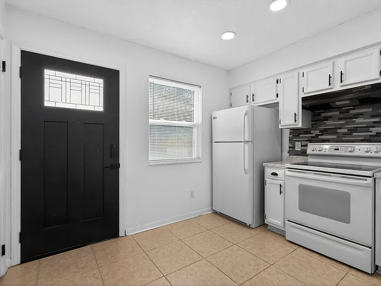 2066 Utah Ave #2 — Photo 5