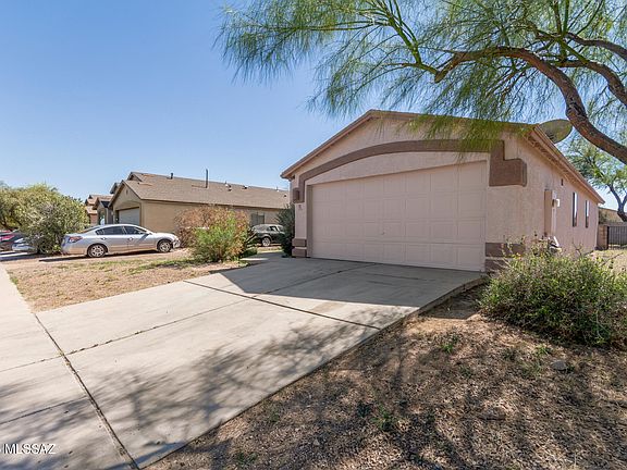 3rd image of 1379 W Via Rio Blanco