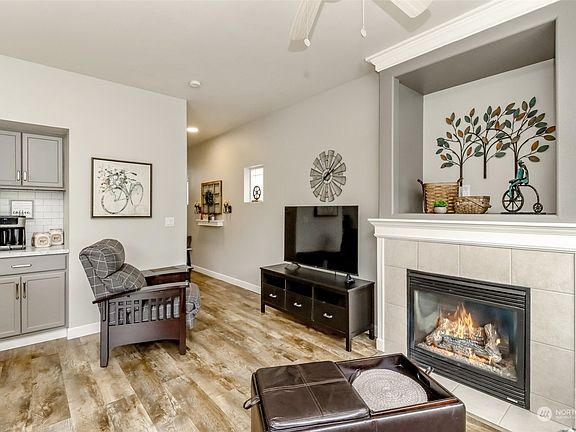 3rd image of 6524 127th Street Ct E