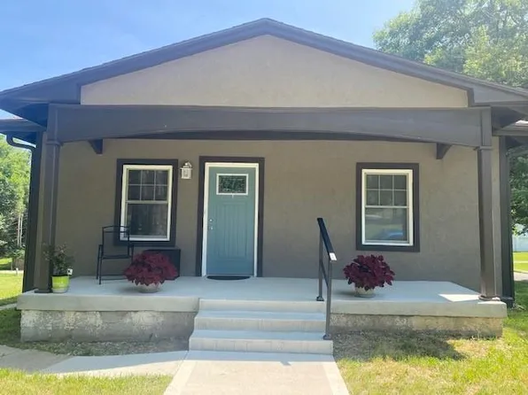 1044 Mound St, Atchison, KS 66002