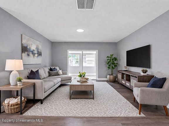 4th image of 6602 Treehaven Dr