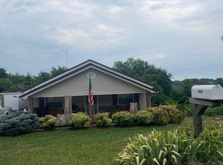 1516 Paris Rd, Knoxville, TN 37912
