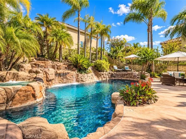 2 Roosevelt Dr, Coto De Caza, CA 92679