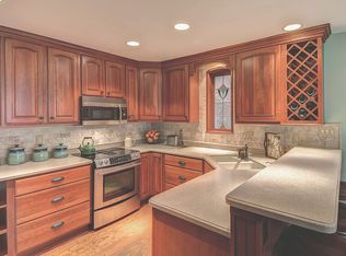 5321 Cove View Dr, Saint Leonard, MD 20685