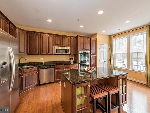 Excellent views and sunlight are just a part of this kichen!