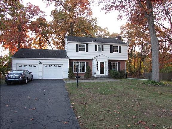 2nd image of 119 Sunset Dr