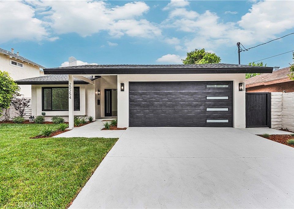 1st image of 20254 Leadwell St