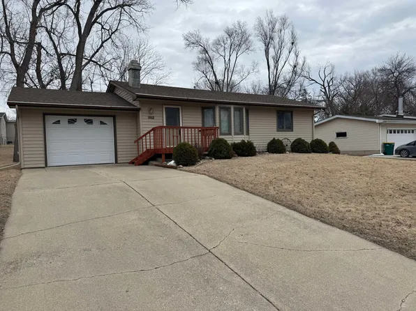 1802 Brookside Dr, Albert Lea, MN 56007