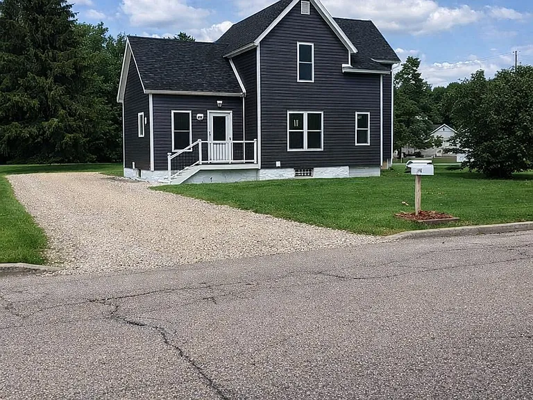 504 Freiburger Ave — Photo 1