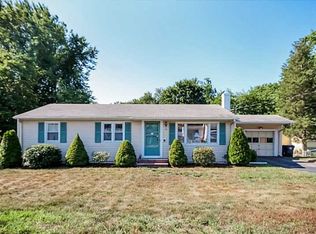38 Douglas Rd, Warwick, RI 02886
