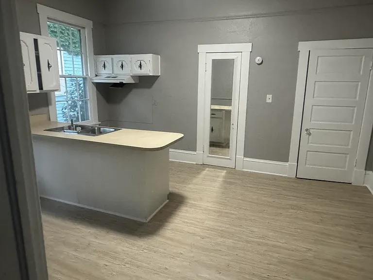 2904 Beacon Ave #A — Photo 7