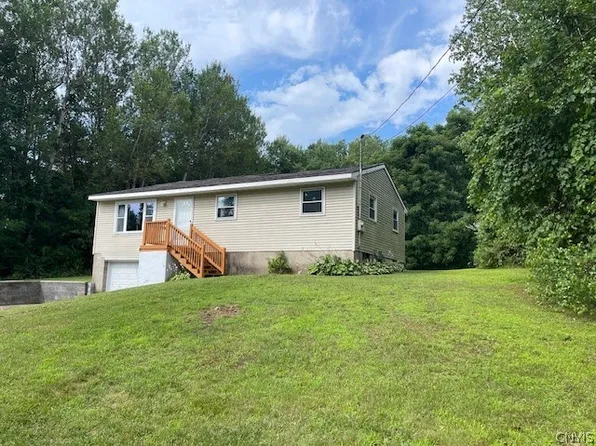 57 Leo Mar Dr, Fulton, NY 13069