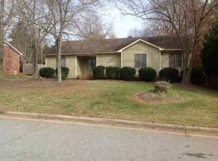 3702 Lakeshore Dr, High Point, NC 27265