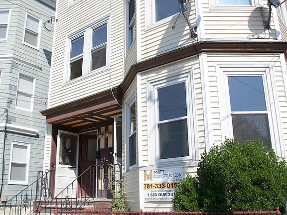 4th image of 376 Prospect St S #12