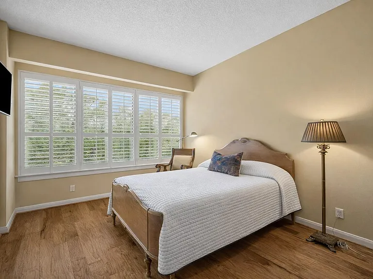 101 Westcott St #305 — Photo 18