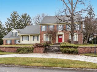 514 Round Hill Rd, Indianapolis, IN 46260