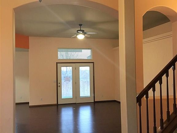 3rd image of 185 Mattis Dr