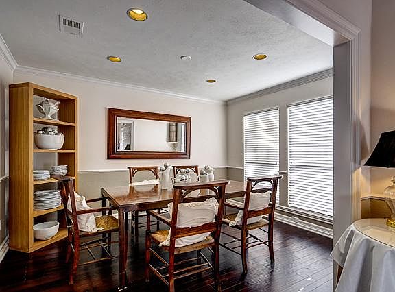 3rd image of 4103 Lake Breeze Dr