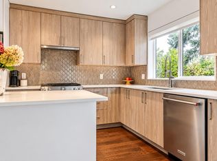 Meridian Row, Saanich, BC V8X 2T9