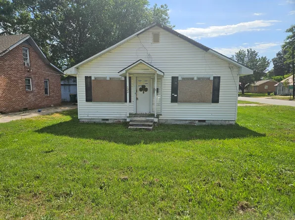 524 McNeill St, Lumberton, NC 28358