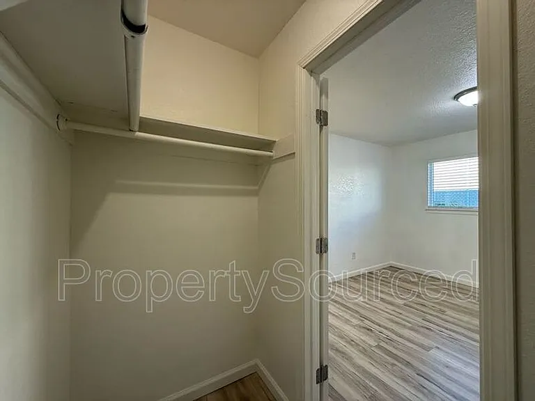 911 H St #1 — Photo 19