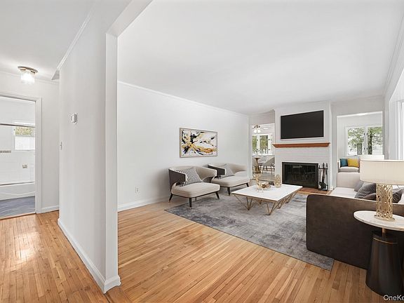 4th image of 33 Overlook Road