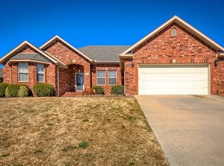 118 Hoss St, Centerton, AR 72719