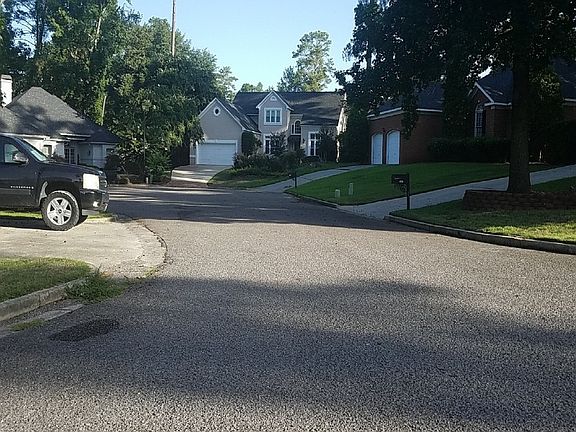 4th image of 3703 Wexford Pl N