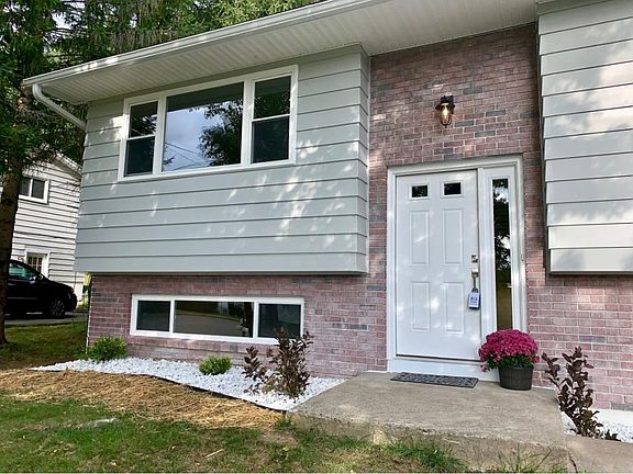 2nd image of 2418 Maria Blvd