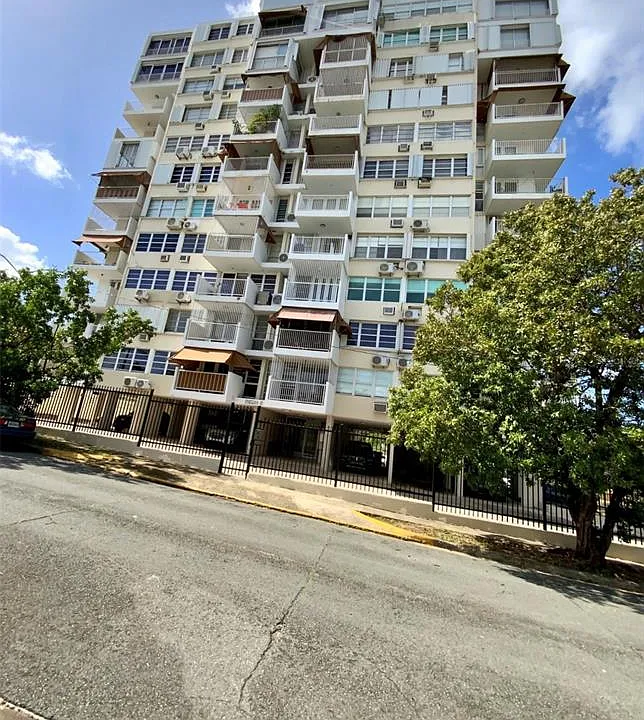 552 Austral #403