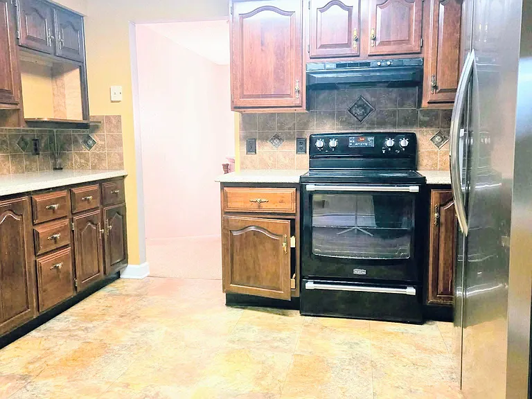 110 Bicentennial Ct — Photo 11
