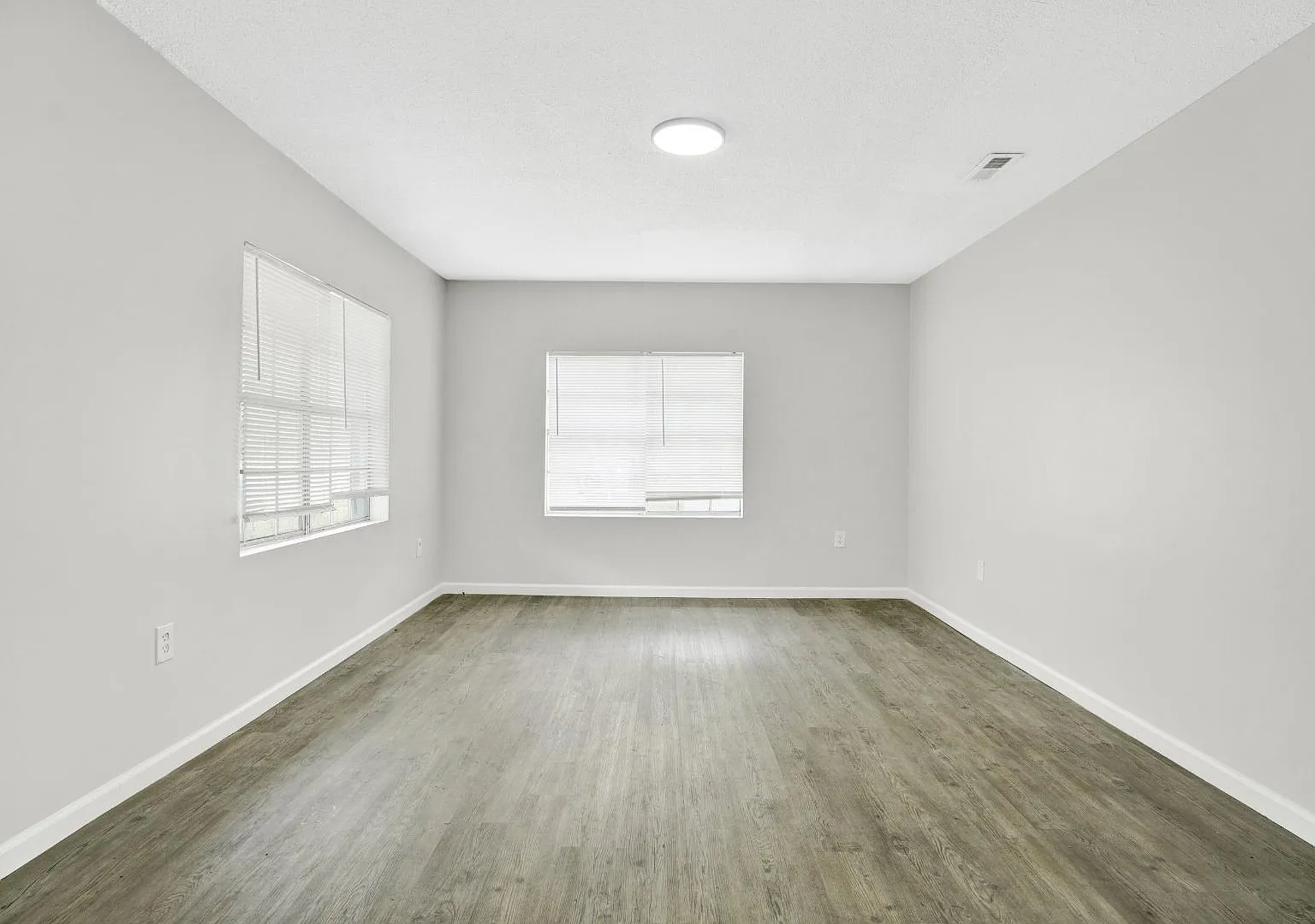 5201 Mulga Ave — Photo 3