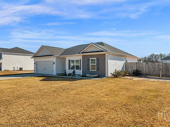 3rd image of 158 NE Whippoorwill Way