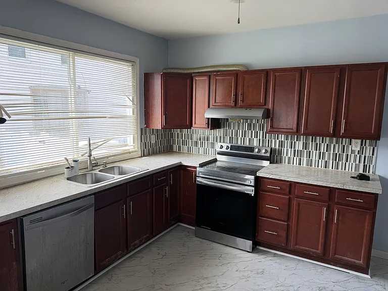 530 Shawnee St — Photo 5